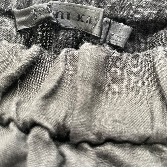 Jenni Kayne Linen Set - Picture 2 of 9